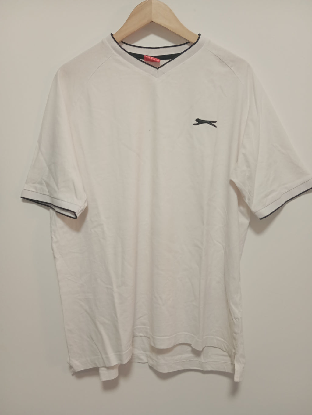 Slazenger Heritage: Classic Sport V-Neck Tee