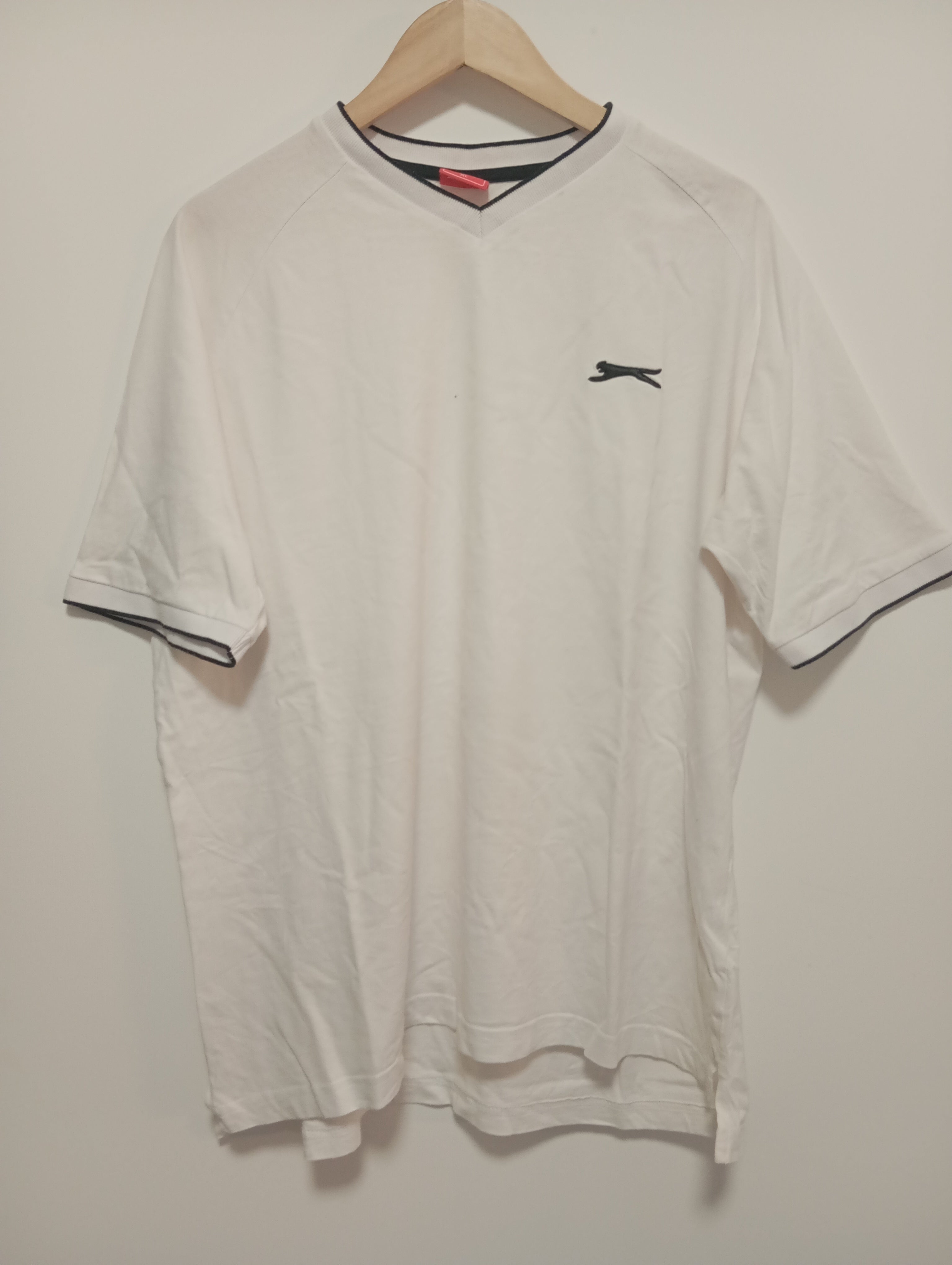 Slazenger Heritage: Classic Sport V-Neck Tee