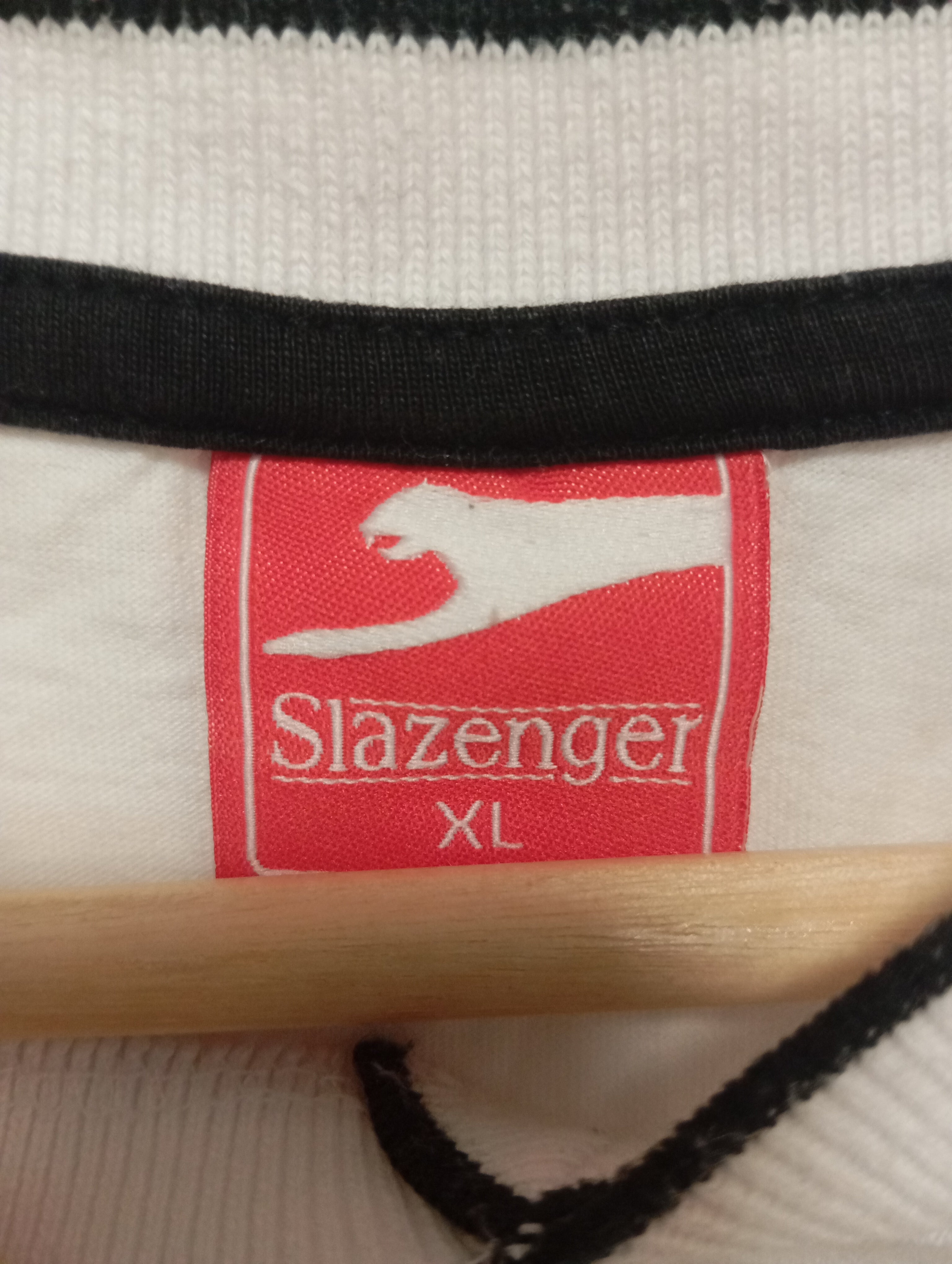 Slazenger Heritage: Classic Sport V-Neck Tee