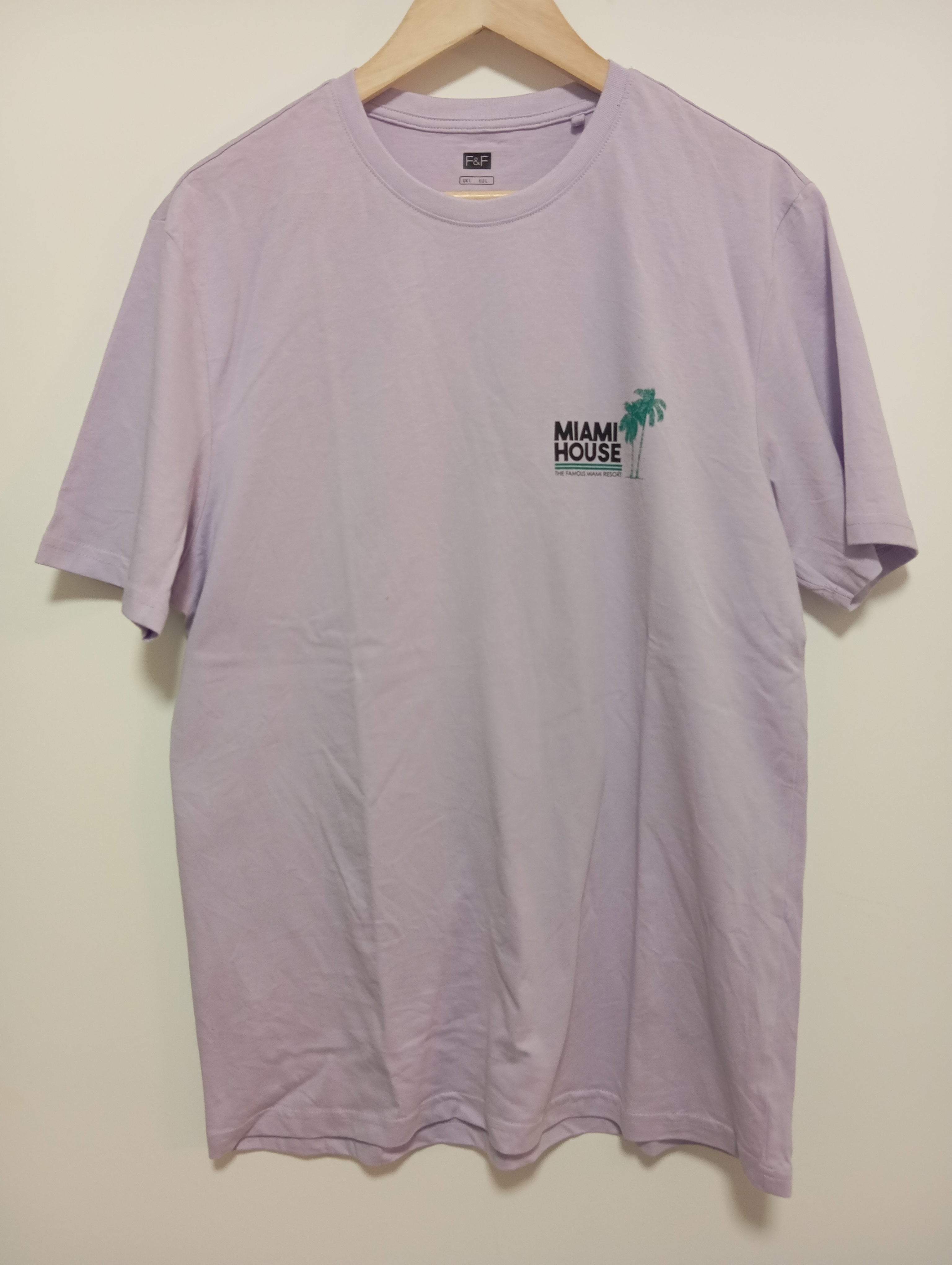 F&F "Miami Beach" Graphic Tee – Retro Summer Vibes